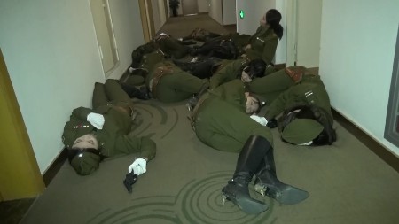 1jjkmz2gwv3.jpg