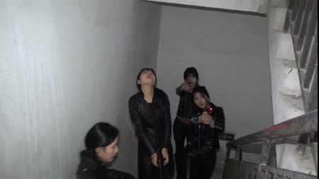 lq45zvmbtvy.jpg